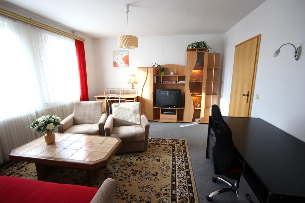 Karin'S Behagliche Ferienwohnung Benshausen 외부 사진